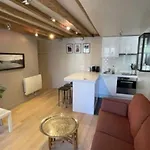 Paris Saint Dominique Very Chic !